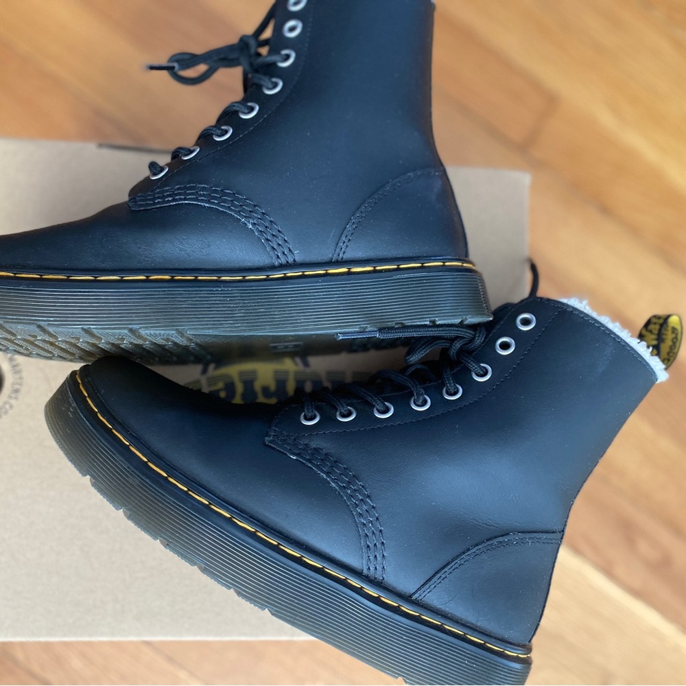 Dr. Martens Black ZAVALA FL Lined  Women's BOOTS with box Size 7